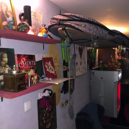 Guest house Surf House Rose I Po3a L