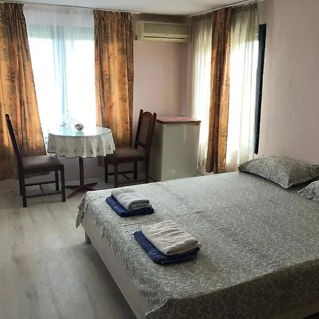 Surf House Rose I Po3a L