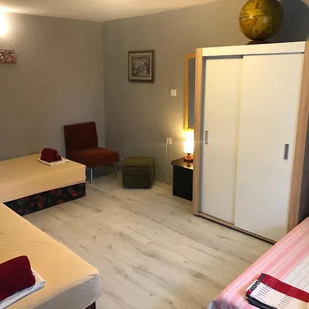 Surf House Rose I Po3a L Gæstehus *