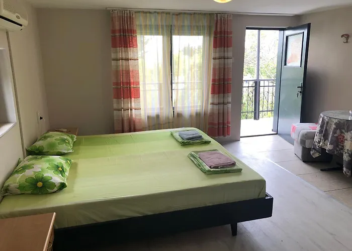 Surf House Rose I Po3a L 招待所