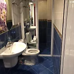 Surf House Rose I Po3a L Къща за гости 3*
