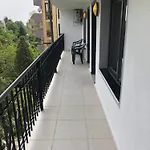 Surf House Rose I Po3a L Къща за гости