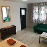 Къща за гости Surf House Rose I Po3a L