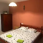 Къща за гости Surf House Rose I Po3a L