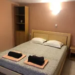 Къща за гости Surf House Rose I Po3a L Златни пясъци