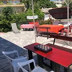 Къща за гости Surf House Rose I Po3a L Златни пясъци