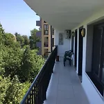 Surf House Rose I Po3a L Къща за гости