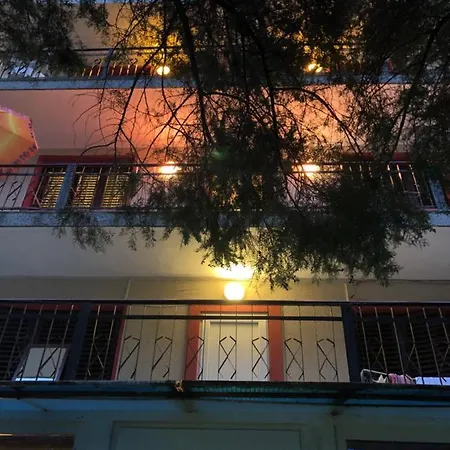 Surf House Rose I Po3a L Pensionat Golden Sands