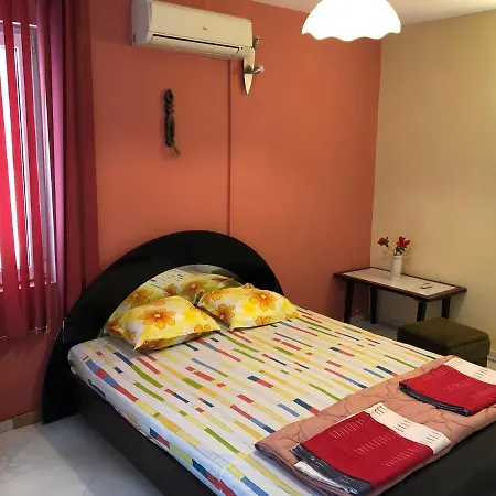Surf House Rose I Po3a L Гостьовий будинок