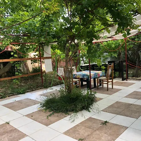 Surf House Rose I Po3a L Konukevi