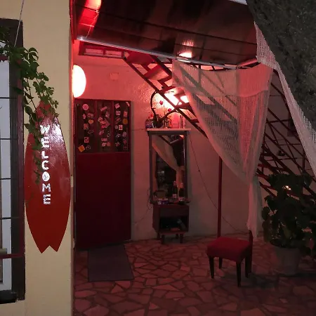 Guest house Surf House Rose I Po3a L