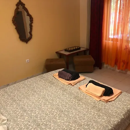 Guest house Surf House Rose I Po3a L Golden Sands