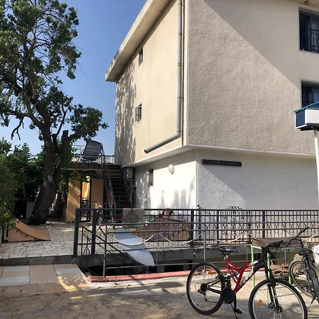 Surf House Rose I Po3a L Pensionat 3*