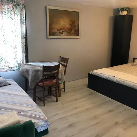 Surf House Rose I Po3a L Золоті Піски
