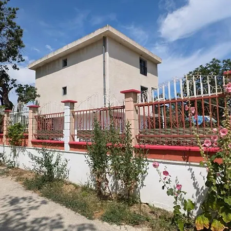 Surf House Rose I Po3a L Гостьовий будинок